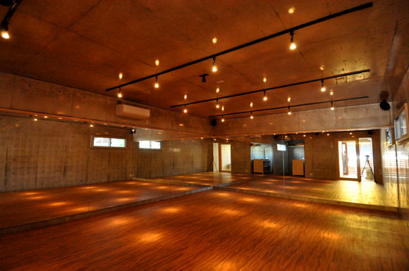 大倉山ダンススタジオのある家